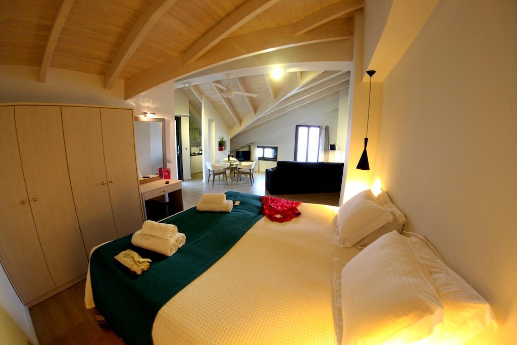 Aura Boutique Hotel Lixouri Phòng bức ảnh